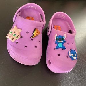 Children’s place crocs